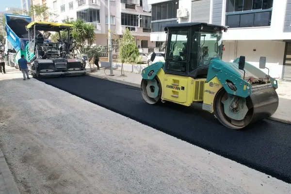 Turgutlu Türkmen Yolu’nda 3 bin ton sıcak asfalt seriliyor