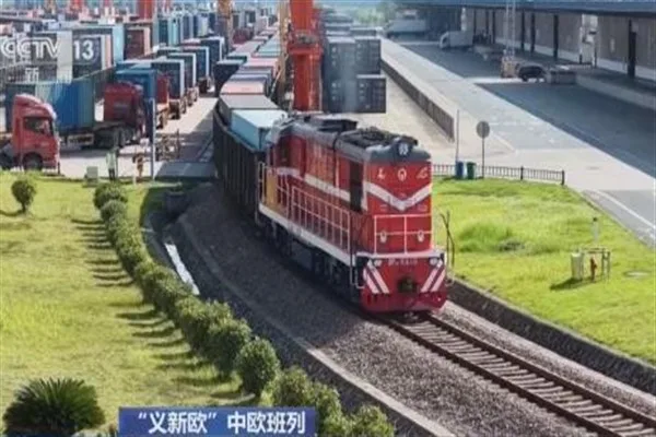 Yiwu-Xinjiang-Avrupa trenlerinde taşınan konteyner hacmi 200 bin TEU