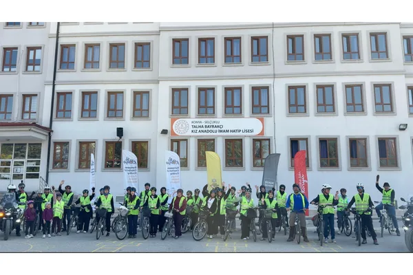 Konya’da öğrenciler, bisiklet kültürü projesi kapsamında Sille’ye pedal çevirdi