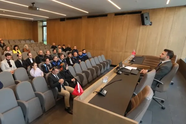 İnegöl Belediyesi personeline yapay zekâ eğitimi