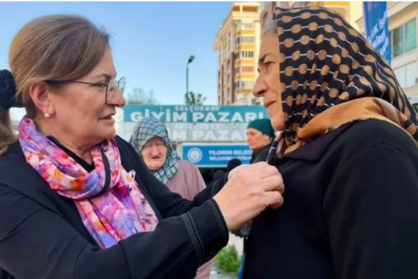Bursa Büyükşehir Belediyesi meme kanserinde erken teşhis için farkındalık çalışmalarını sürdürüyor