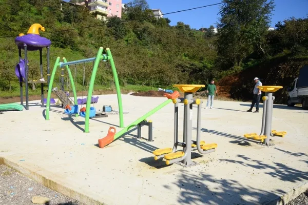 Aydınlar Mahallesi’ne çocuk oyun alanı ve spor aletleri içeren ilk park yapılıyor