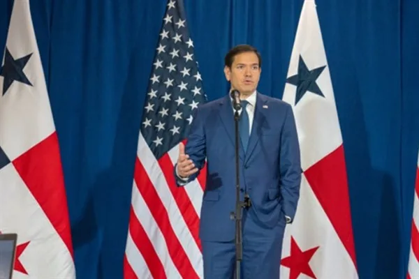 Rubio: Eşim Jeanette'le Papa'nın sağlığı için dua ediyoruz