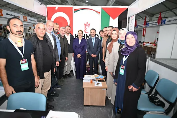 Kocaeli Valisi Aktaş, 16. Kocaeli Kitap Fuarı’nı ziyaret etti