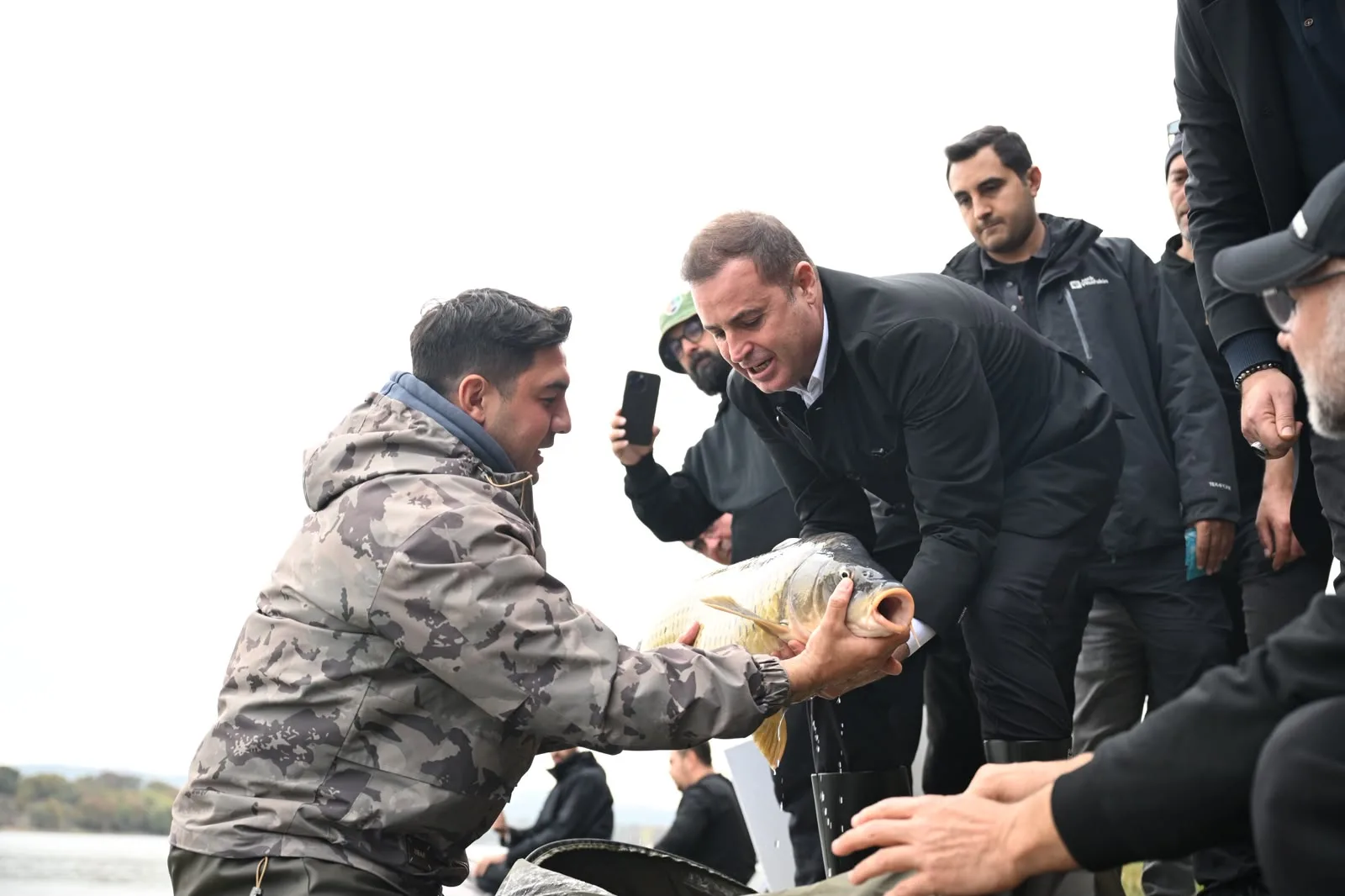 Karaçepiş Göleti’ndeki olta balıkçılığı yarışmasında ödüller sahiplerini buldu
