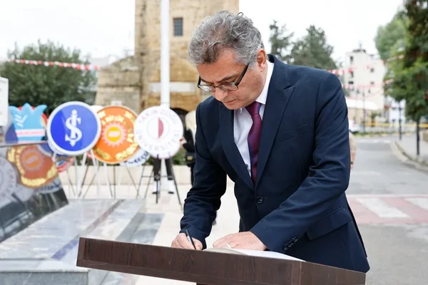 Erhürman: Türkiye Cumhuriyeti’nin çağdaş değerleri yolumuzu aydınlatıyor