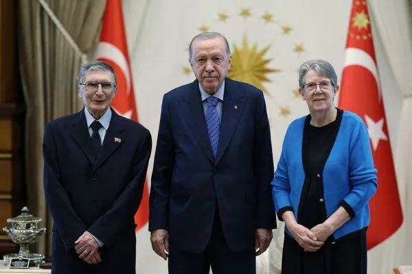 Cumhurbaşkanı Erdoğan, Nobel ödüllü bilim insanı Aziz Sancar’ı kabul etti