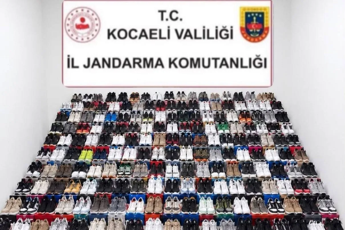 Kandıra’da 4,5 milyon lira değerinde bin çift sahte ayakkabı ele geçirildi