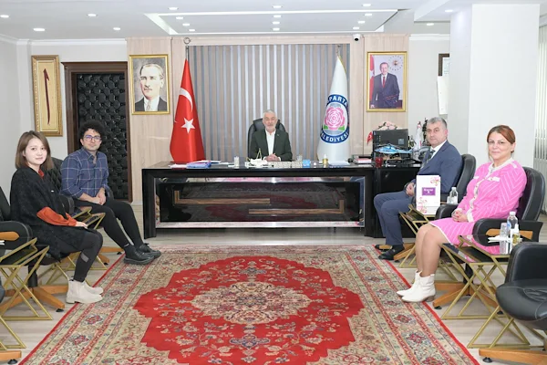 Isparta gülünü tanıtan Çin’deki canlı yayın 100 milyon izlendi