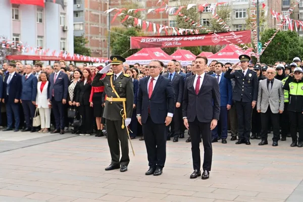 Bahçelievler’de 29 Ekim Cumhuriyet Bayramı kutlamaları başladı