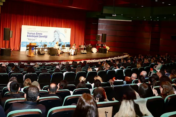 Uluslararası Eskişehir Yunus Emre Edebiyat Şenliği açılış programıyla başladı
