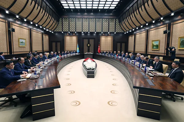 Erdoğan ile Tokayev arasında heyetler arası görüşme gerçekleştirildi