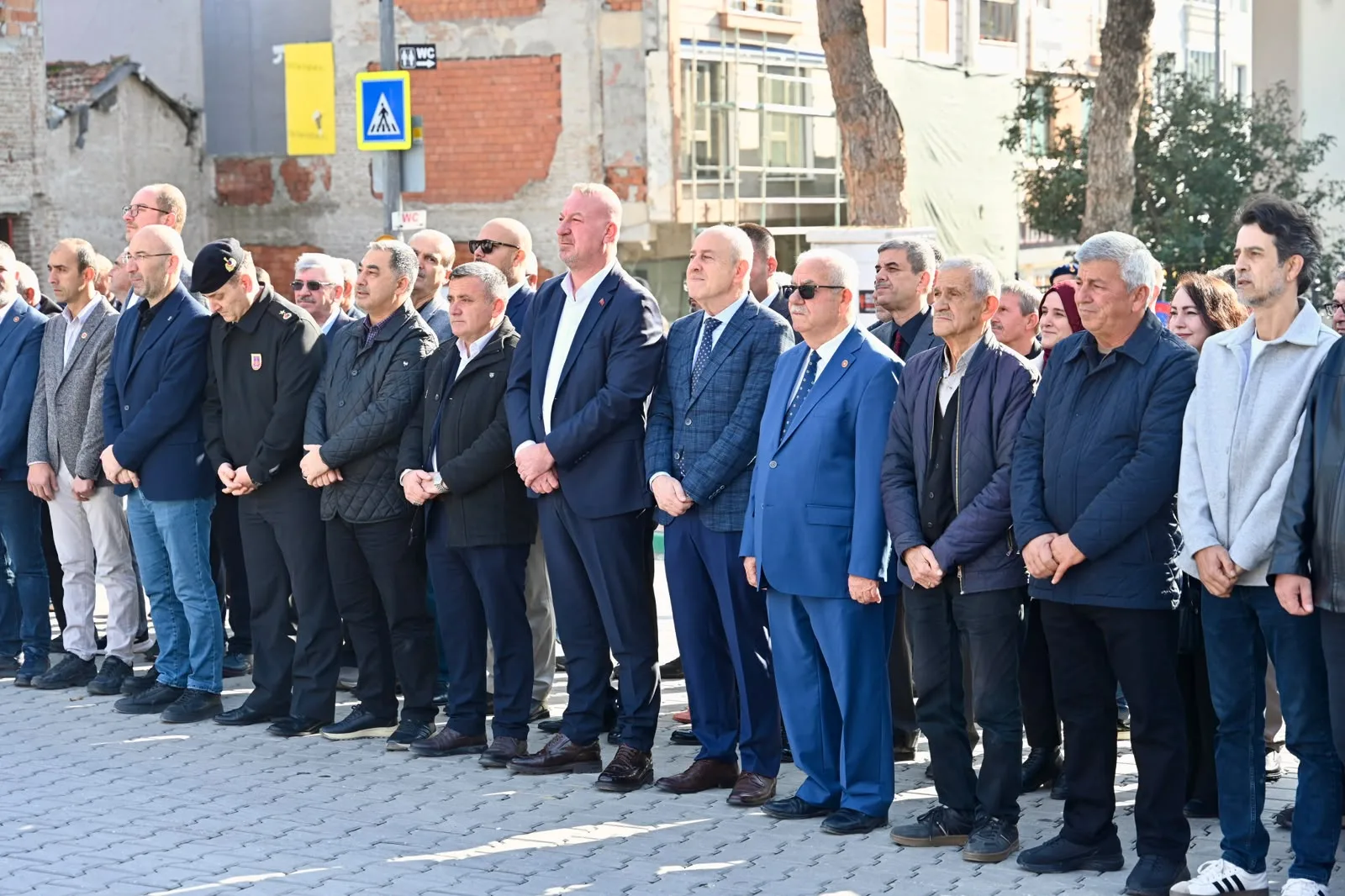 Karacabey Belediye Başkanı Karabatı, 85 mahalle muhtarıyla bir araya geldi