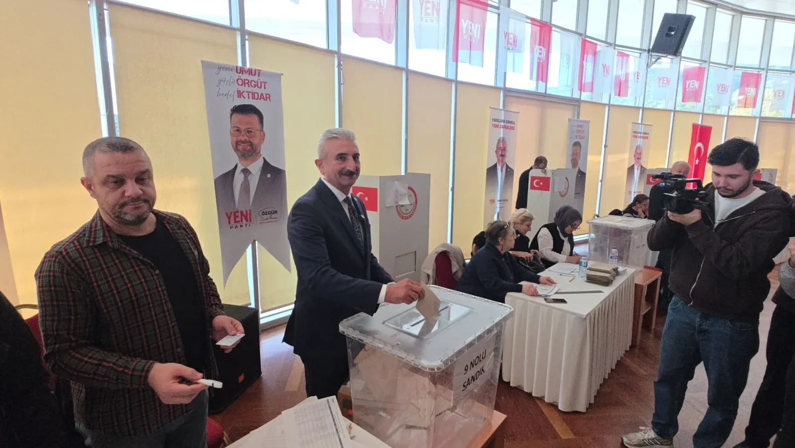 YENİ Parti Bursa’da il başkanlığı seçimi: Yeşiltaş ve Şahin yarışıyor