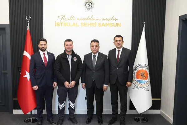 Samsun’da çocuğu tehlikeden uzaklaştıran güvenlik görevlisine teşekkür belgesi ve ikramiye verildi