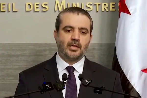 ["Suriye Dışişleri ve Gurbetçiler Bakanı Esad Hasan