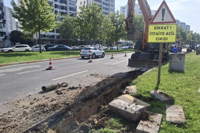 DİSKİ, Mahabad Bulvarı’nda 120 metre yağmur suyu hattı döşedi