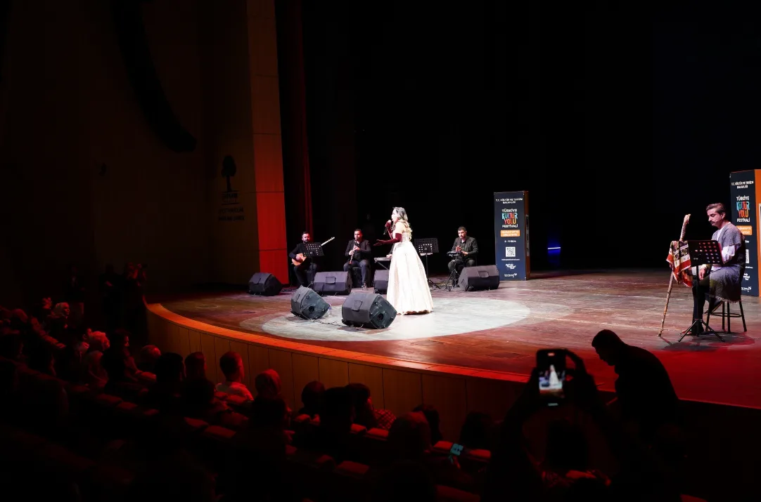 Ceylan Mira Balcı, Anadolu ezgilerini Gaziantep’te opera tekniğiyle seslendirdi
