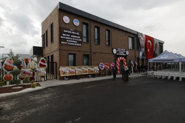 Kayseri’de Naciye-Ramazan Büyükkılıç ve Kızları Alzheimer Aktif Yaşam Merkezi açıldı