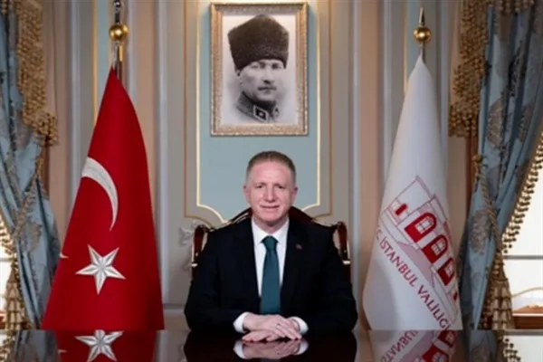 Vali Gül: Maltepe’deki enkazda üç kişiye ulaşmak için çalışmalar sürüyor