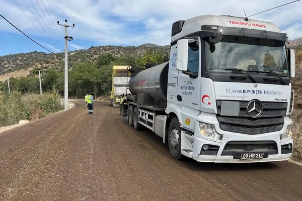 Aydın’ın 17 ilçesinde yol yapım ve yenileme çalışmaları devam ediyor