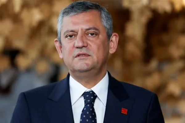 Özgür Özel, Artvin’de vatandaşlarla buluştu ve kente teşekkür etti