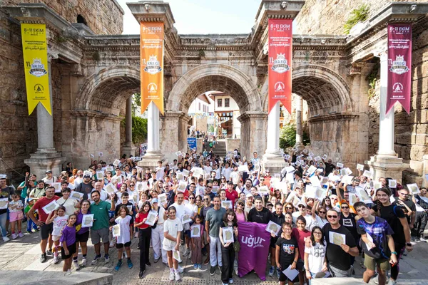 11. Uluslararası Kaleiçi Old Town Festivali, 15 ülkeden 20 şehrin katılımıyla sona erdi