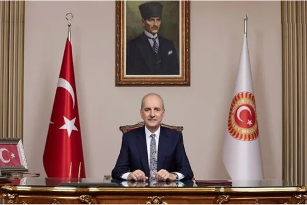 Numan Kurtulmuş, 29 Ekim dolayısıyla Anıtkabir’de düzenlenen törene katıldı
