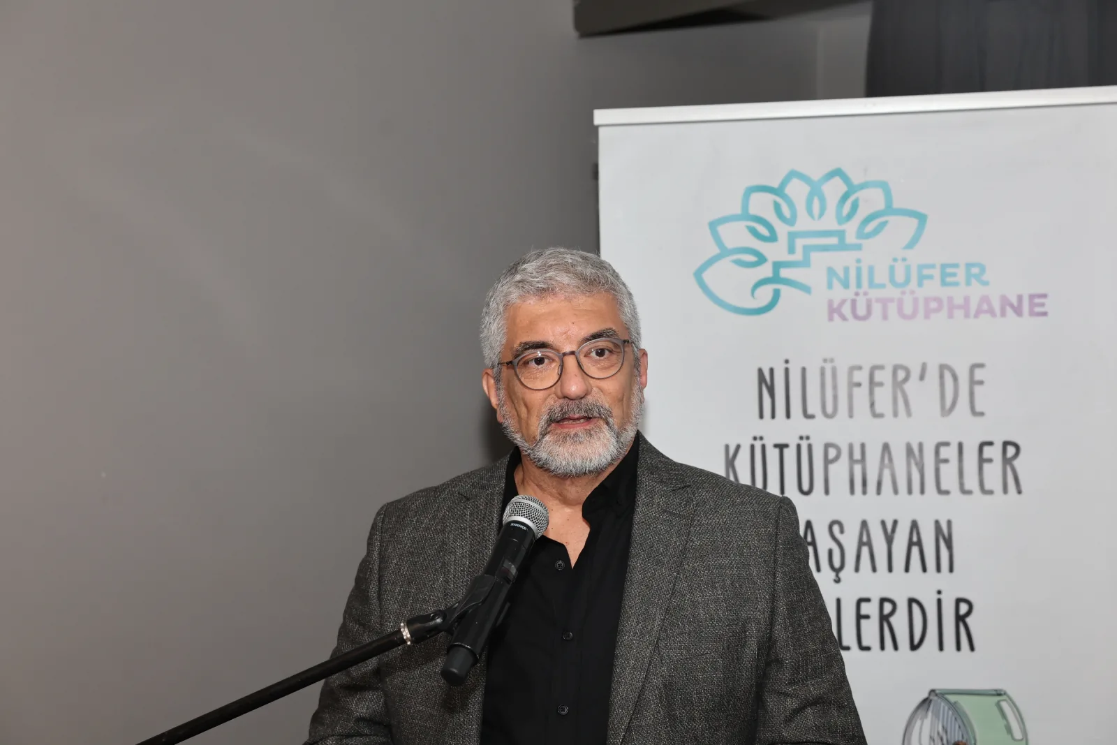 BUYAZ İhsan Üren Şiir Ödülü ‘Uyanınca Ben Burdayım’a verildi
