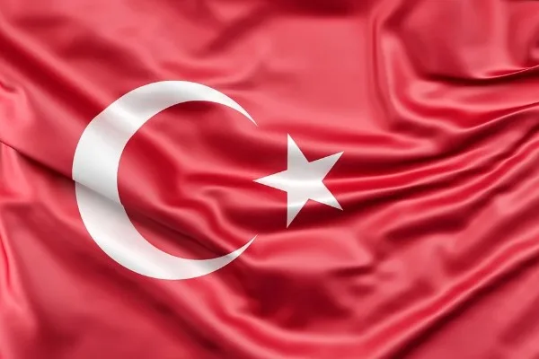 Hakkâri'de hudut geçişine müdahalede yaralanan asker şehit oldu