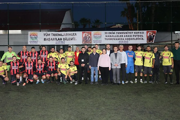Marmaris’te 29 Ekim Cumhuriyet Kupası mahalle takımlarının mücadelesiyle başladı