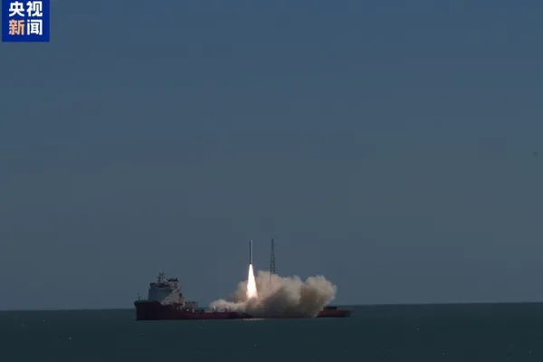 Çin, Ceres-1 taşıyıcı roketiyle deniz üzerinden yeni bir uydu fırlattı