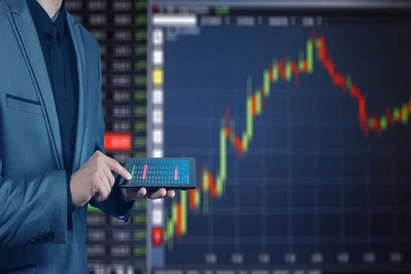 BIST 100 bankacılık hisselerinin desteğiyle yüzde 0,82 yükseldi