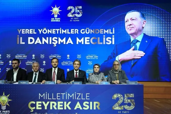 Farklı siyasi partilerden 136 kişi AK Parti'ye katıldı