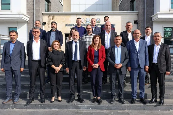 Bucak ve Ay’dan DTSO’nun yeni yönetimine tebrik ziyareti