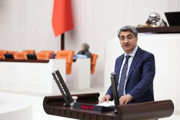 Ekmen: Fon krizinden 600 bin kişi doğrudan etkilendi