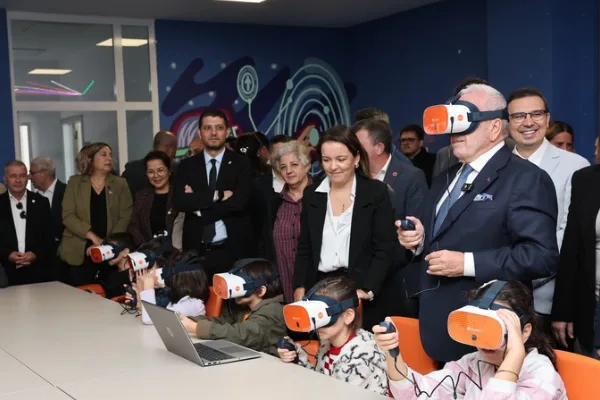 Nilüfer Belediyesi Dijital Deneyim Merkezi Fethiye Mahallesi’nde açıldı