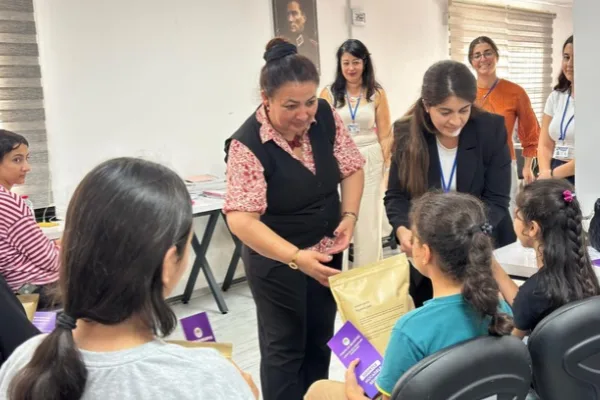 Toroslar Belediyesi, kız çocukları ve ailelerine ders çalışma ve hijyen semineri düzen