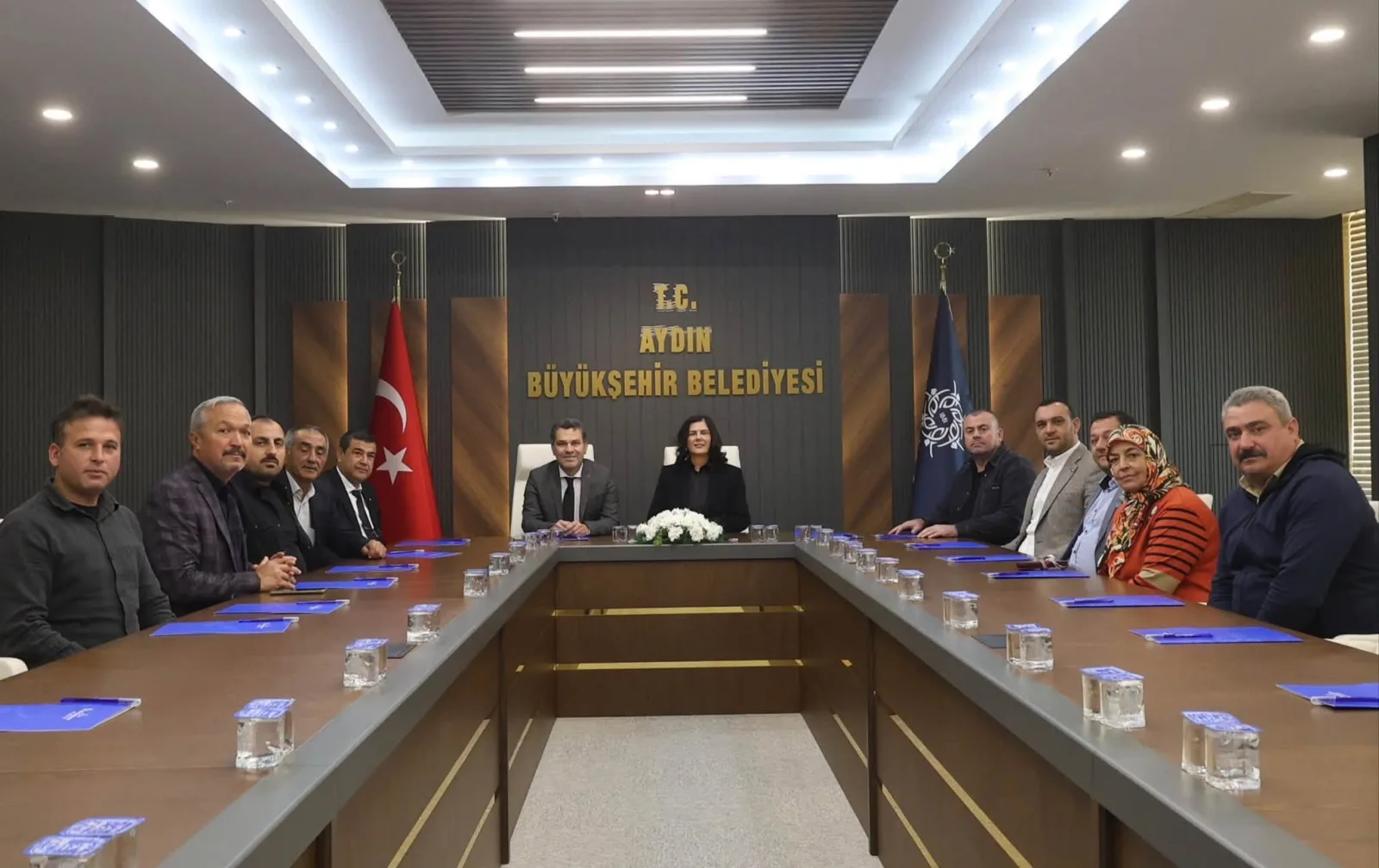 AK Parti Kuyucak yönetiminden Özlem Çerçioğlu’na nezaket ziyareti