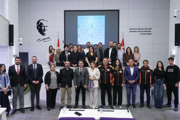 Buca Belediyesinde iklim krizi ve afet yönetimi paneli düzenlendi