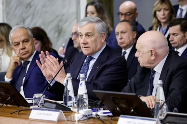 ["İtalya Başbakan Yardımcısı ve Dışişleri Bakanı Tajani, ülkenin çeşitli kentlerinde düzenlenen prot