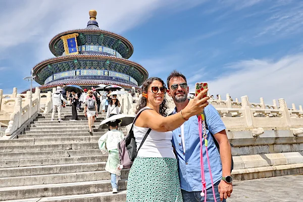 CGTN anketi: Çin'e seyahat, yabancı turistlerin ülkeyi yakından tanımasına yardımcı oluyor