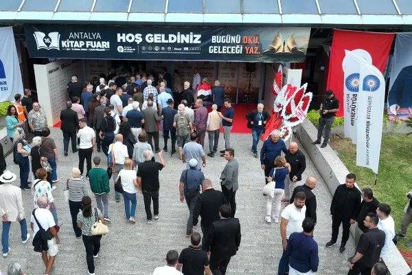 16. Antalya Kitap Fuarı, 250 yayınevi ve 300’ü aşkın yazarla açıldı