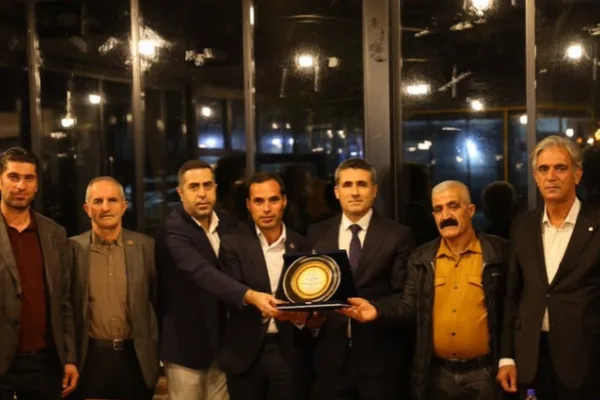 Başkan Arıkan, muhtarlarla Bingöl’ün öncelikli ihtiyaçlarını değerlendirdi