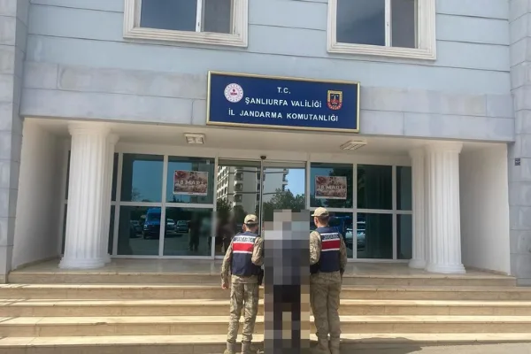 Şanlıurfa’da 5 yıl 10 ay kesinleşmiş hapis cezası bulunan C.E. yakalandı