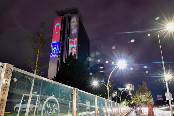 Ankara’nın başkent oluşunun 103. yılı konser, resim yarışması ve ışık gösterisiyle kutlandı