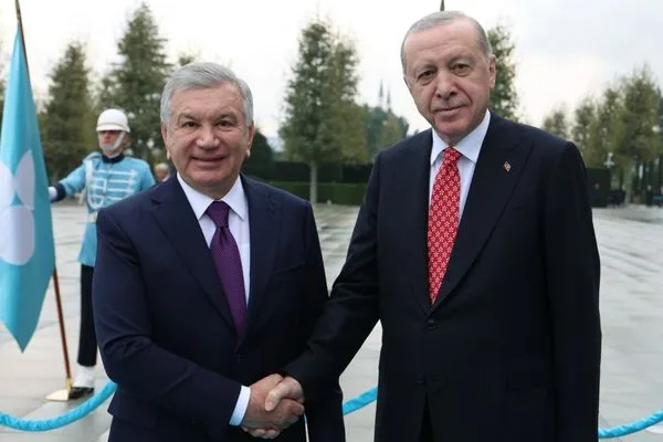 Erdoğan, Mirziyoyev’i kabul etti ve COP31 Liderler Zirvesi’ne davet etti