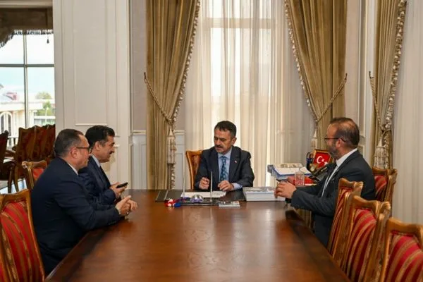 Güngör Sabuncu, Vali Aktaş’ı Körfez Dostlar Meclisi’ne davet etti