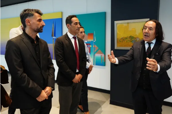 İsmail Ateş’in 1980’lerden günümüze uzanan retrospektif sergisi açıldı
