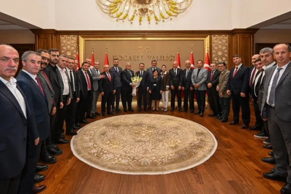 Kocaeli’de muhtarlar, Muhtarlar Günü’nde Vali Aktaş’ı ziyaret etti